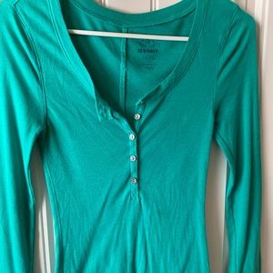 Women’s Small Turquoise Old Navy top